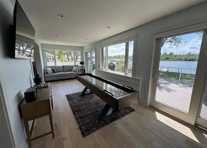 Riverfront Entertainment Haven McHenry